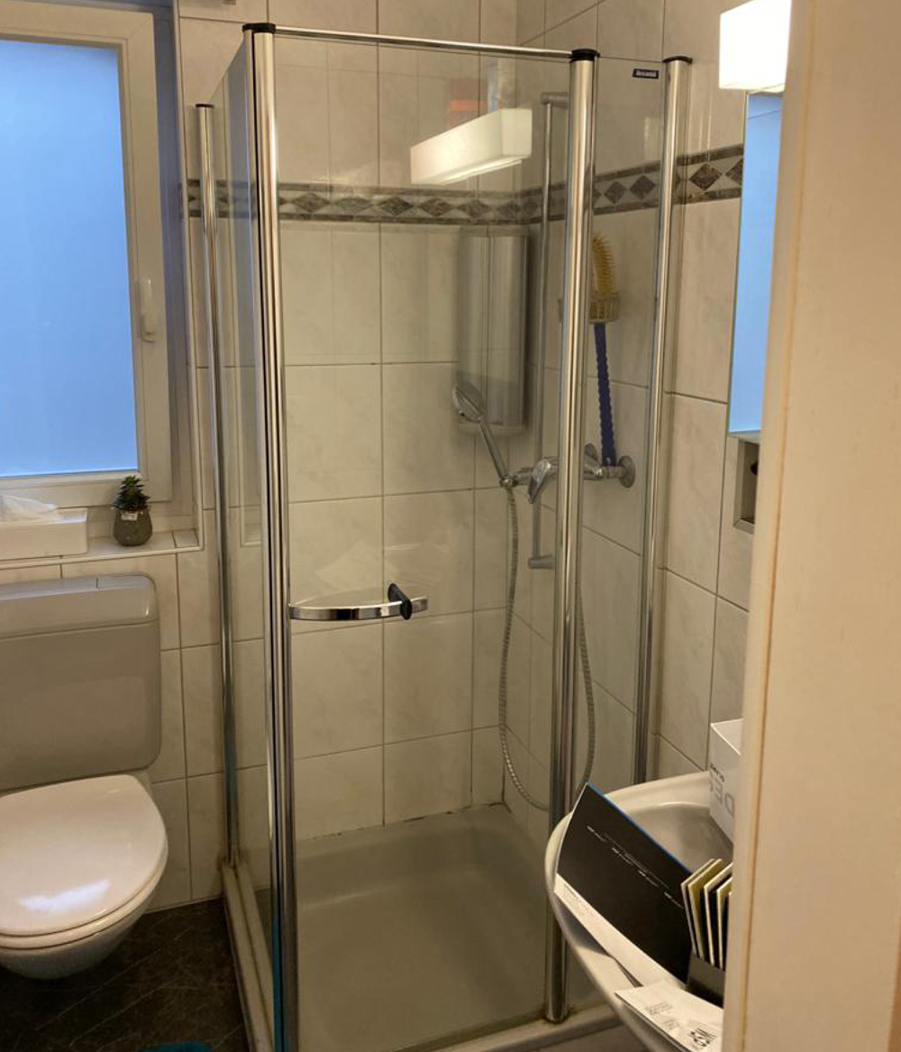 steinhaus-duschumbau-referenz-moerschwil-vorher